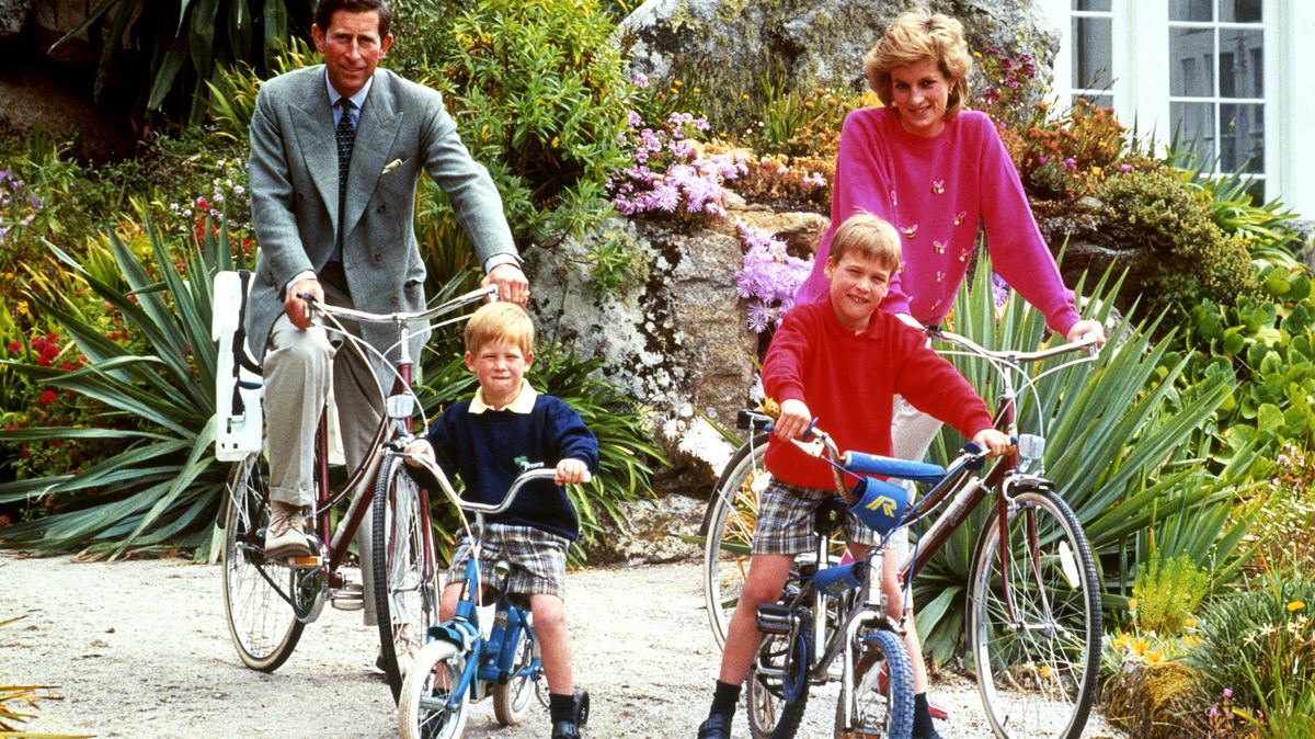 Charles byl zklamaný, že má zase syna, popisuje princezna Diana na nahrávce